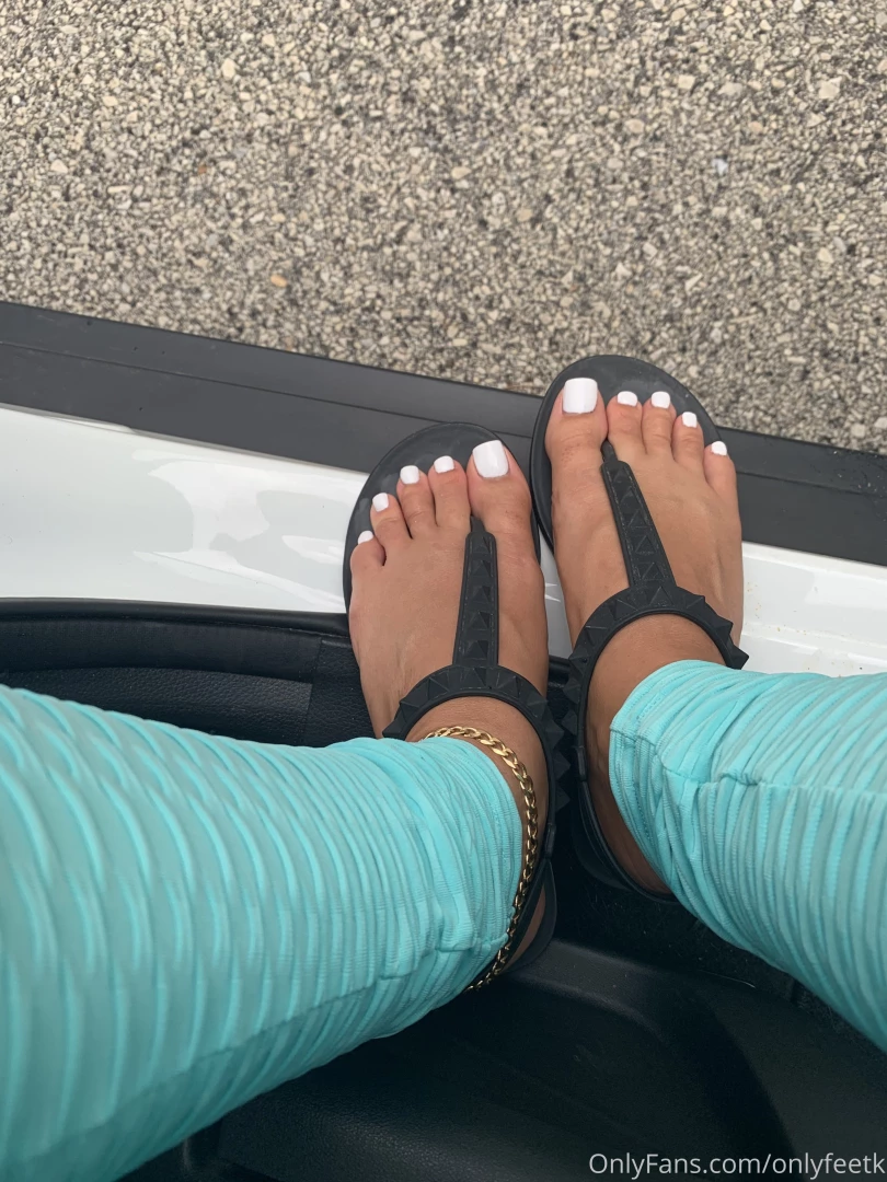 Lunch break toes what did you eat for lunch 