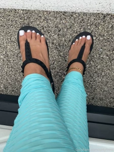 Lunch break toes what did you eat for lunch part 4