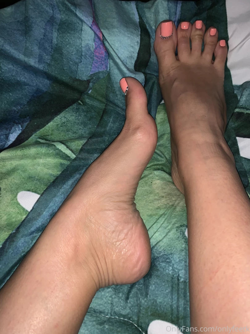 The new pedi don t mind the quarantine paint job i tried part 4 