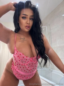 Hi babe im online all day check out my videos or message me ps my vip