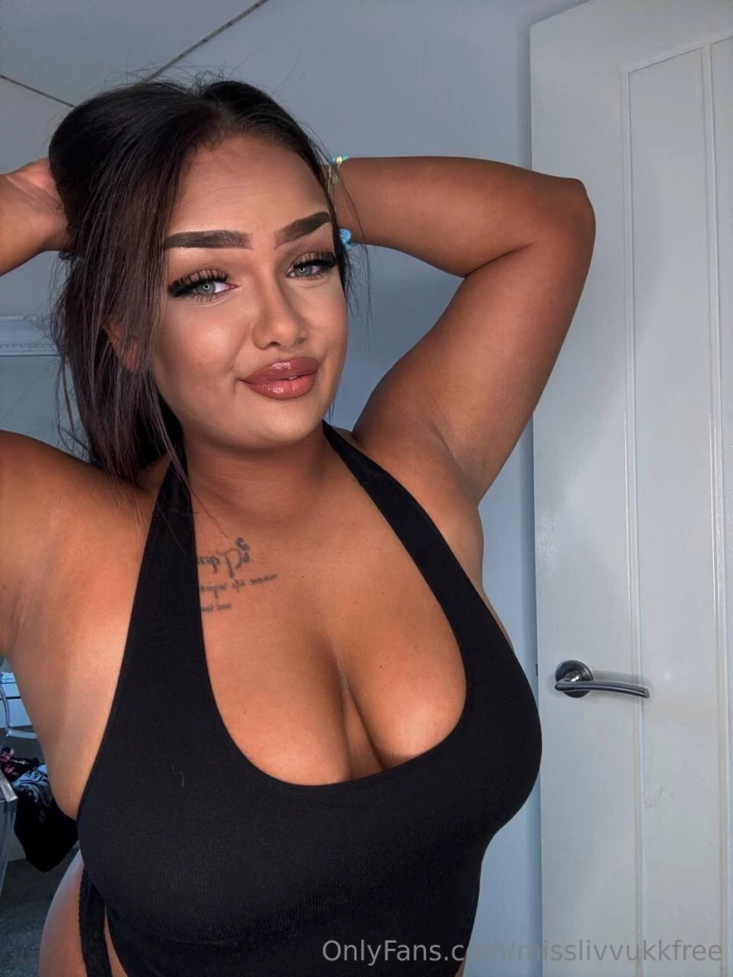 Happy monday online all day message me for customs x 