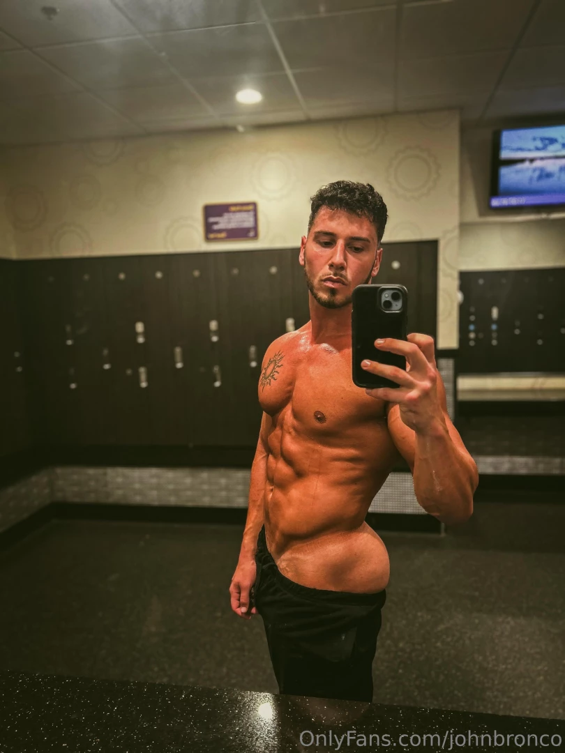 Comment your favorite pic out of these 6 part 4 