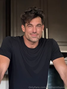 Wanna run your fingers through my hair