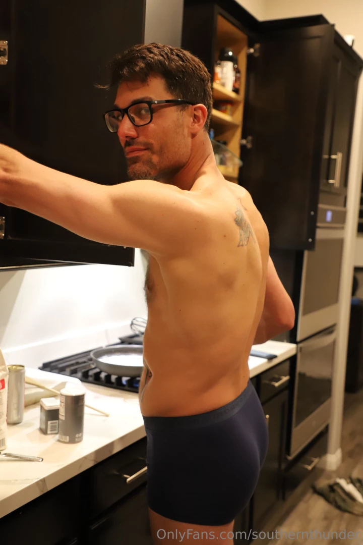 Can i make you breakfast in bed after we re finished 
