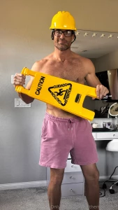 You called a handyman i m here