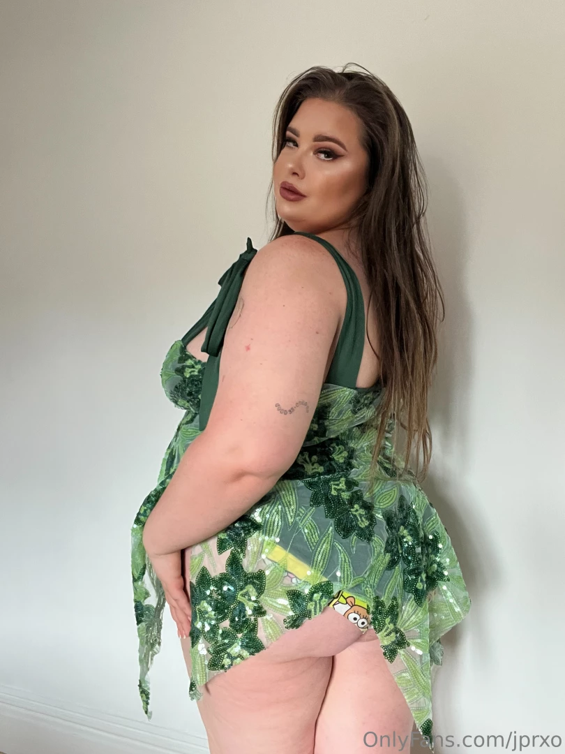 Do you like my green dress part 1 