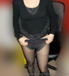 Ecco la mia mogliettina in tenuta da lavoro il suo profilo hotlella part 1