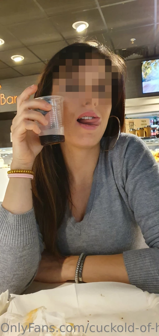 La mia mogliettina che ha voglia di fare qualcosa qui fuori casa 