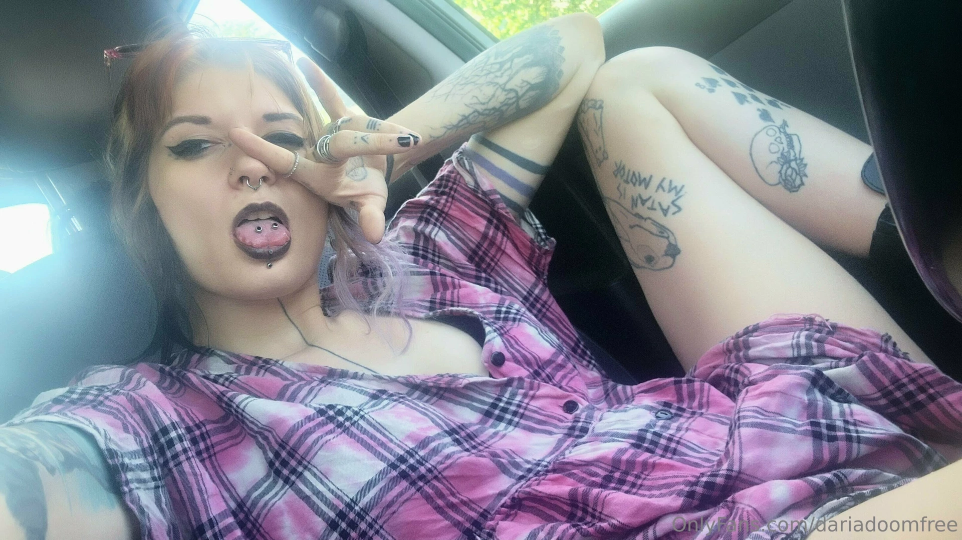 My hair was bleached blonde for 3 days which pic is better part 1 