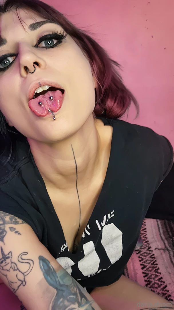 Where can i lick 20 off my vip page happy belated 420 dariadoom 