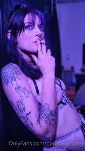 Wanna smoke this spliff with me