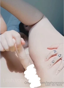 I left my panties off just for you see why gt leahvonnoire