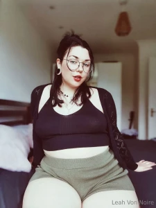 She doesn t need to see this keep me hidden at leahvonnoire