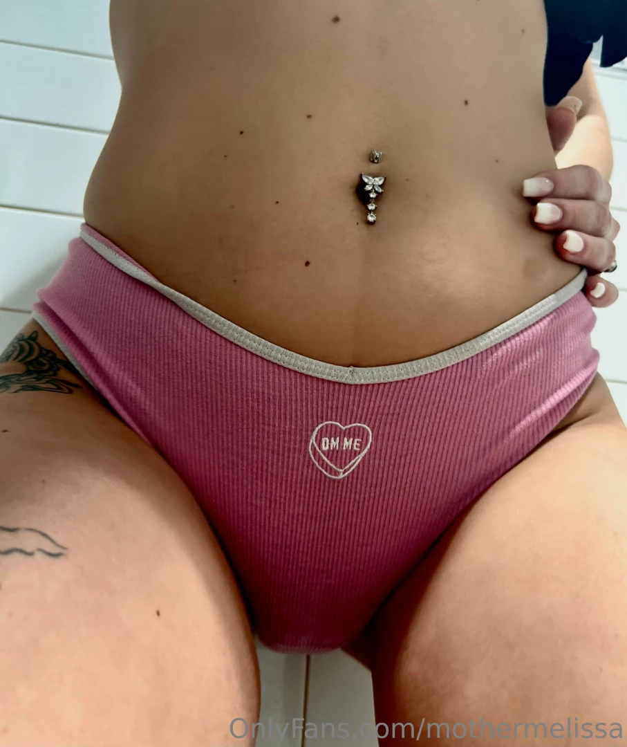 At work till midnight who wants a vid in their dms when i m home 