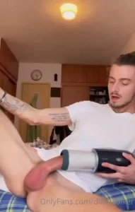 Wanna see me cum check your inbox