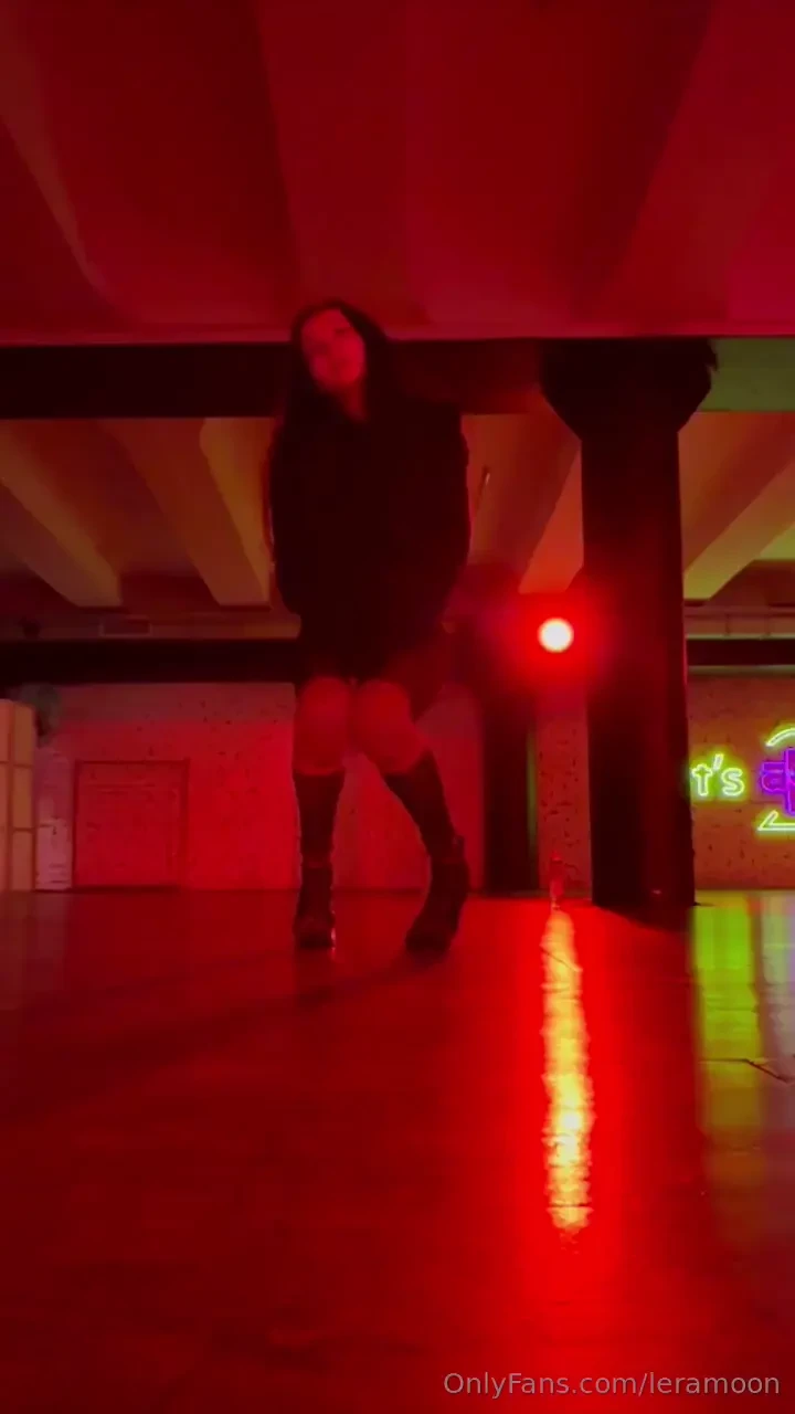 Do you like sexy dancing in heels how about completely unclothed and 