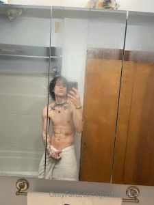 Fresh out of the shower who saw yesterday s dm of my wet cock