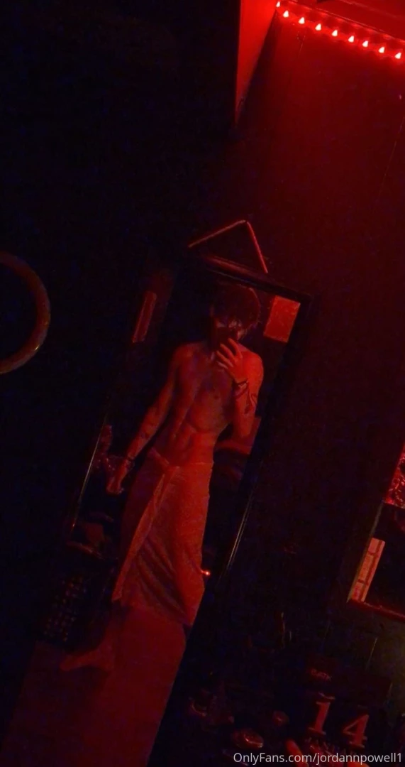 Who likes the red lights 