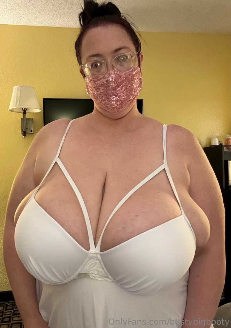 Which swimsuit compliments the upper part of my body the best i will part 5 