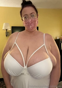Which swimsuit compliments the upper part of my body the best i will part 5