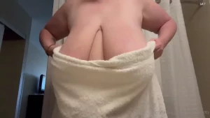 Oopsy i dropped my towel