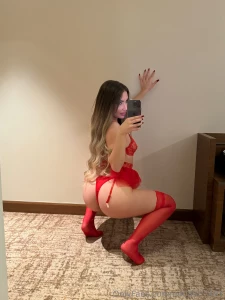 Whats your favourite feature on a girl