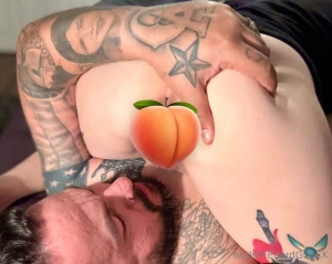 Seriously though is there a better way to get a look at my hump