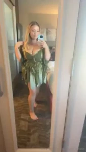 Hi interested in getting custom content premade video bundles sexting