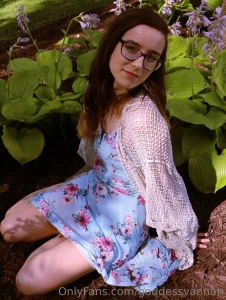 Yourfunsizebabe takes off this dress wanna see