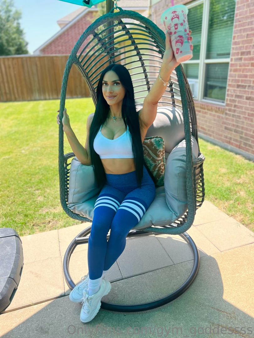 Strawberry smoothie for todays afternoon protein pick me up 8 oz 