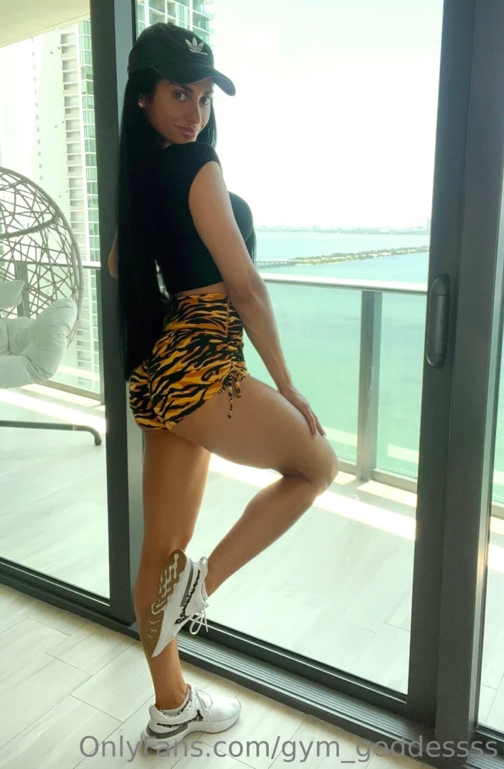 Had to fit my fitness in this morning before todays photoshoot did you 