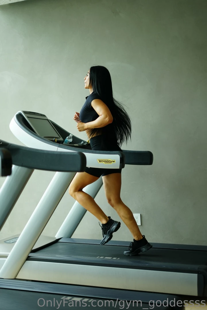 Short sprints versus long distance running which do you prefer 