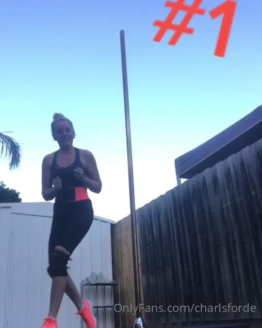 Taught myself how to flip today because i m a bad bitch and i had 