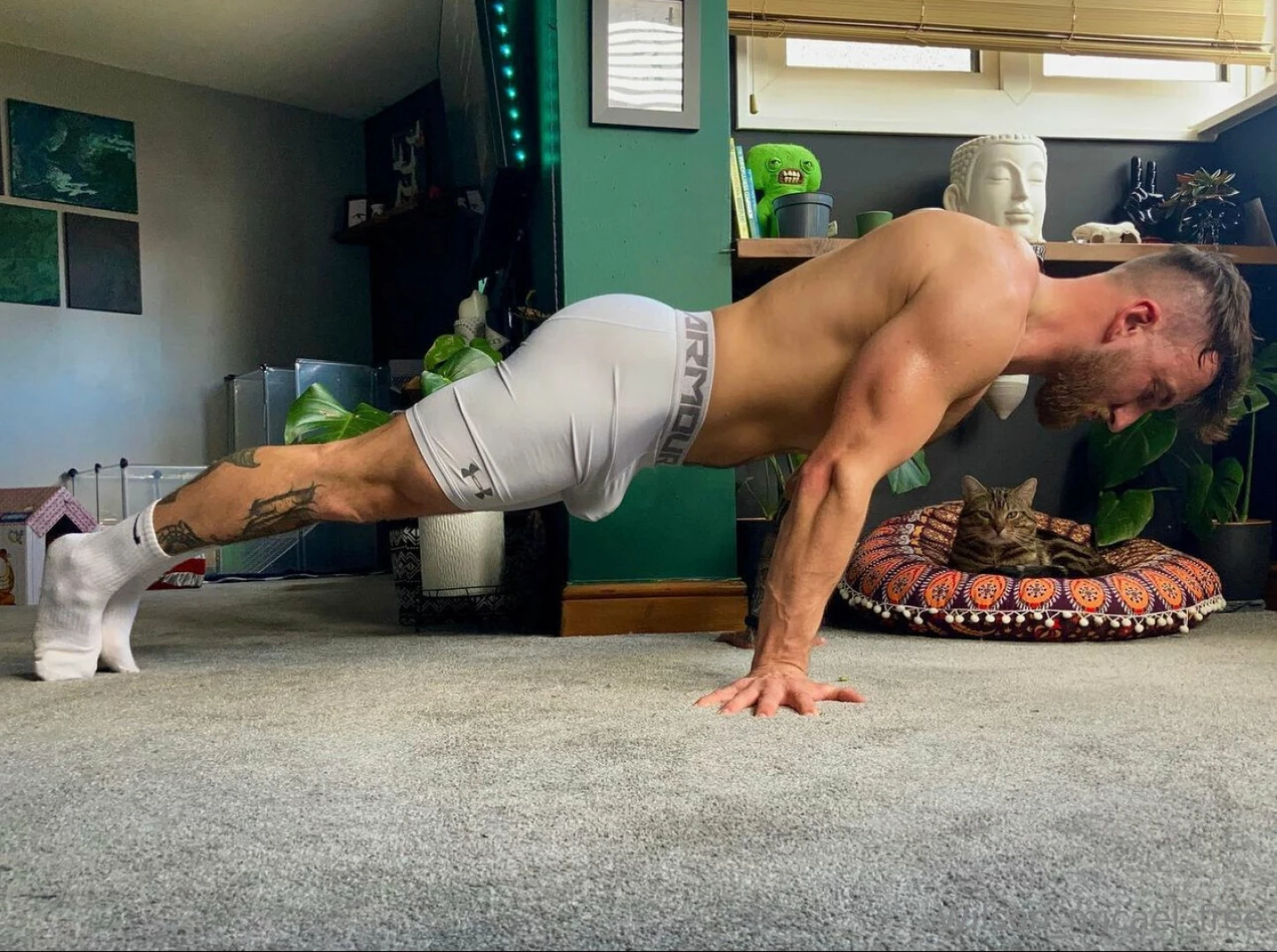 Mad-dick looking incredible in his under armour lycra 