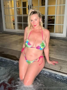Just a horny mom who loves showing off part 1
