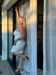 Bb i m gagging for dick right now feeling so slutty send me a pic of