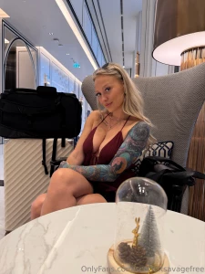 Pov you see me sitting across the hotel lobby bar wyd would you part 1