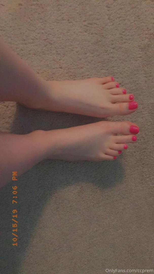Would you like to cum on my feet 