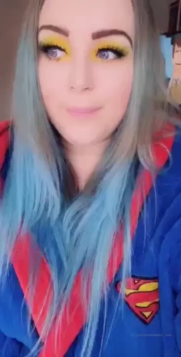 Don t know how it s gonna down as i hate my voice but yeah let s get 