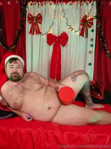 Well guess who dropped the ball on christmas content hahah hope you part 5