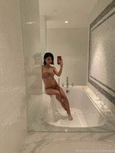 So basically i was naked in a hotel for 10 hours celebrating lizzies