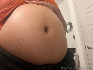 Before and after heheh my belly sure loves to grow part 2