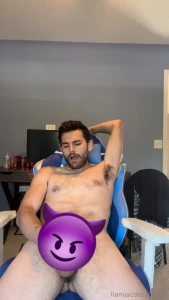 5 straight minutes of me dirty talking to you the entire time stroking