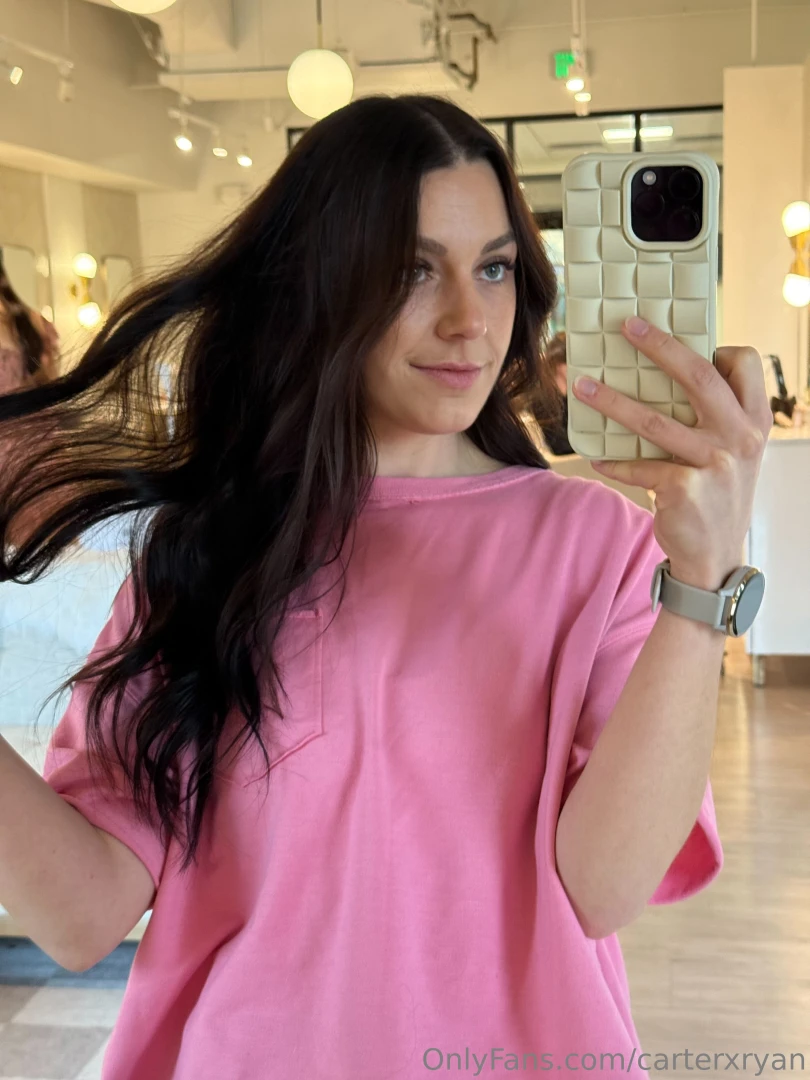 Do i look good with my hair like this or do you prefer it pulled 