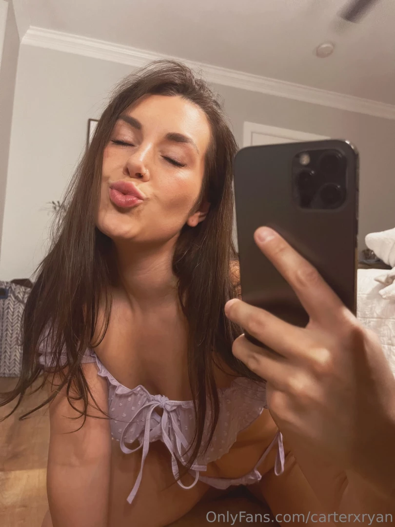 Kiss me on the forehead and tell me i m cute before you f me 