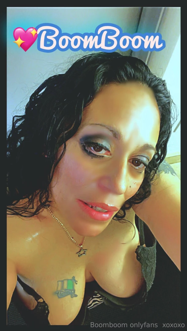 Sending some sexy love out there xoxoxo 