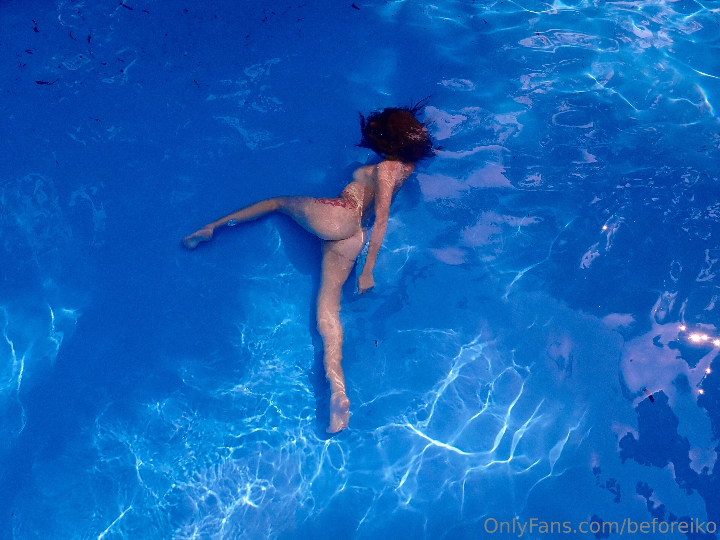 Inhale 30 uncensored nude photos i took in my pool the other day while 