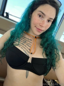 What do you like to see the most about me i m waiting for your message