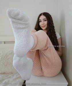 Do you like my plush peach very hot pics set for my fuzzy pants and