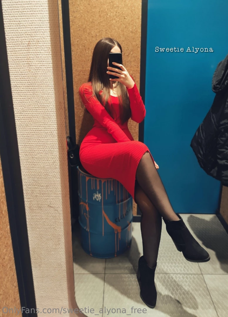 Sexy red choose your favorite pic part 2 